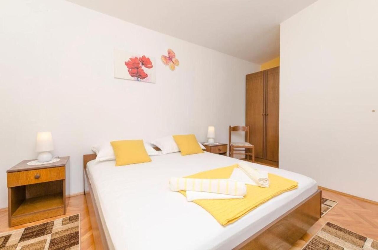 Apartments Spavalo Pag Town Kültér fotó