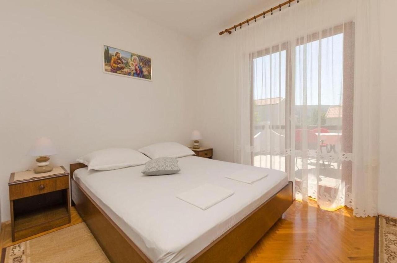 Apartments Spavalo Pag Town Kültér fotó