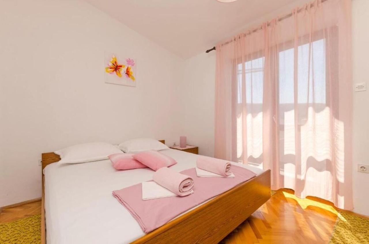 Apartments Spavalo Pag Town Kültér fotó