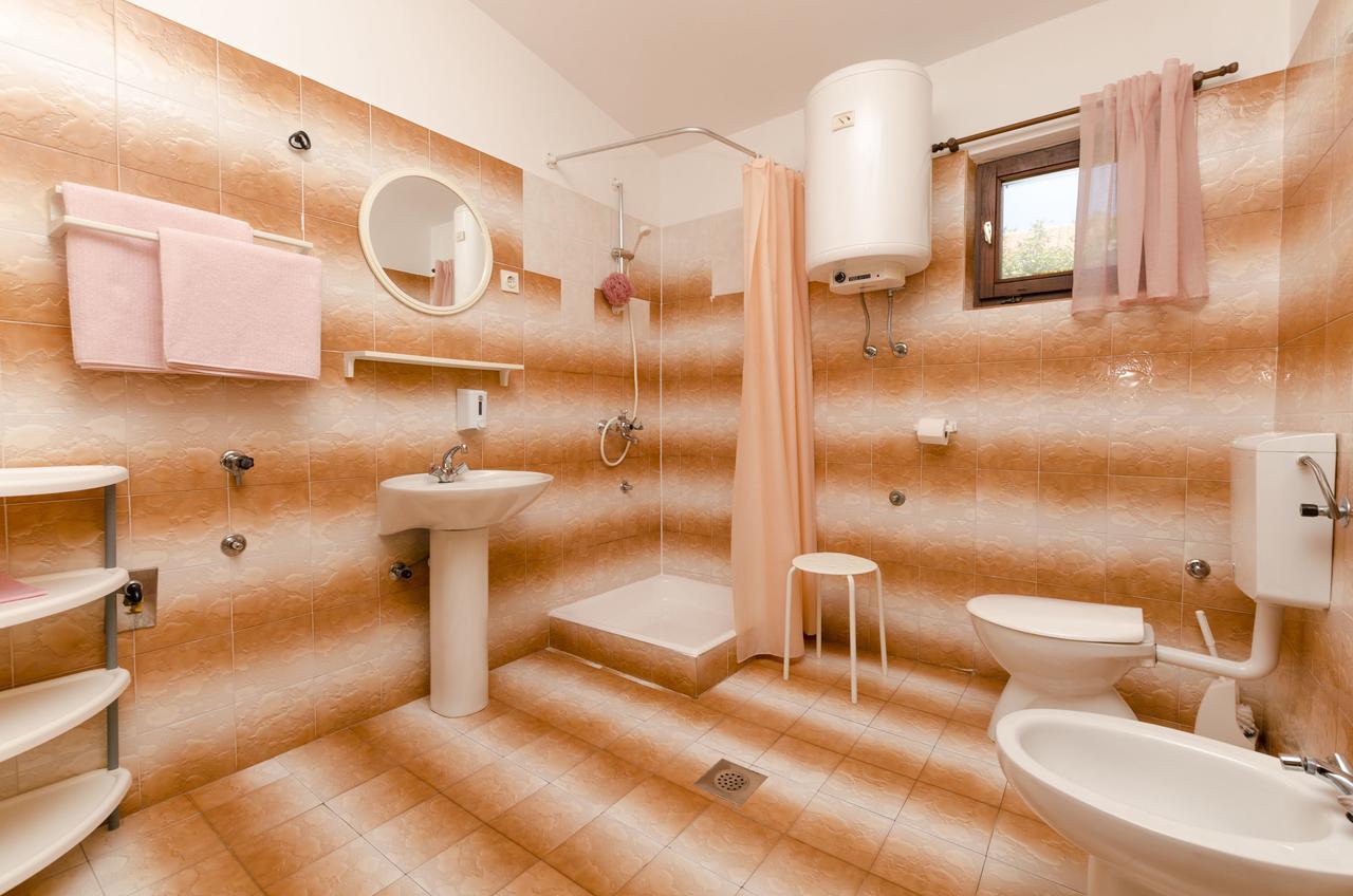 Apartments Spavalo Pag Town Kültér fotó