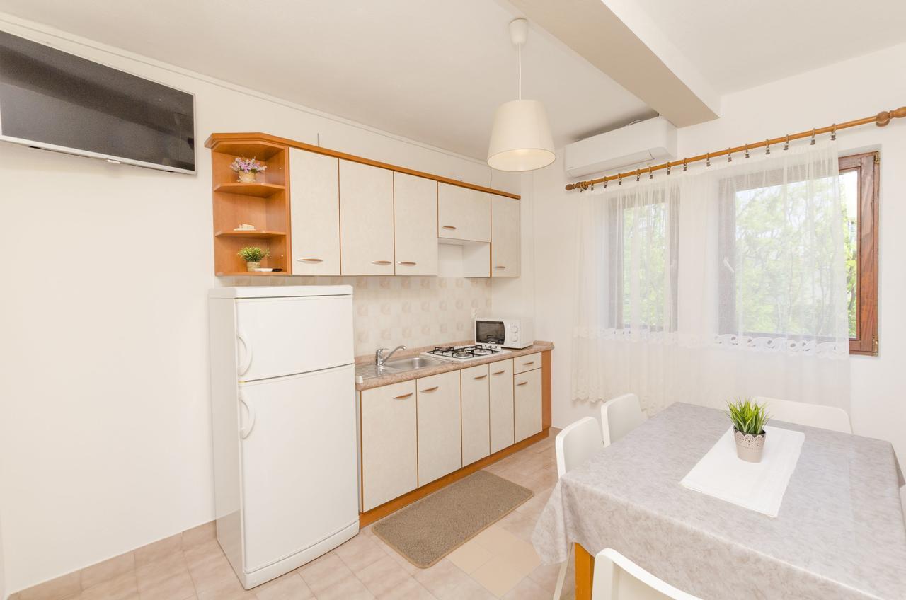 Apartments Spavalo Pag Town Kültér fotó