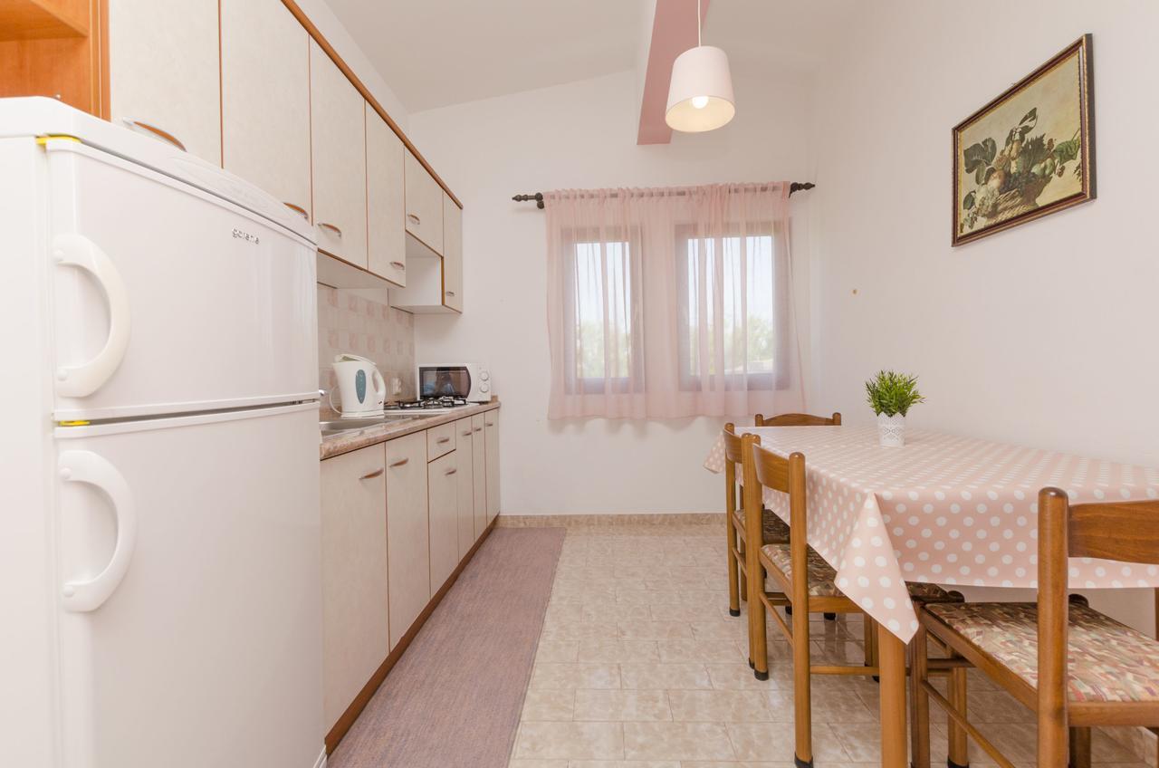 Apartments Spavalo Pag Town Kültér fotó