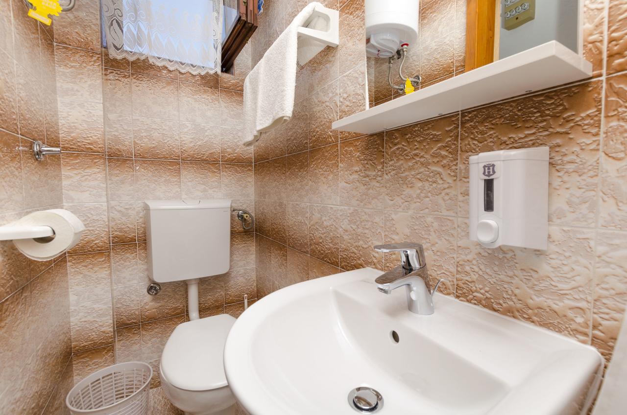 Apartments Spavalo Pag Town Kültér fotó