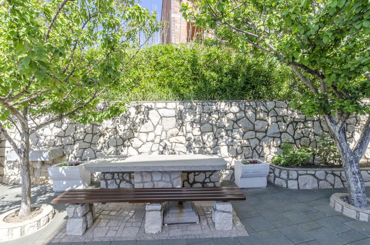 Apartments Spavalo Pag Town Kültér fotó